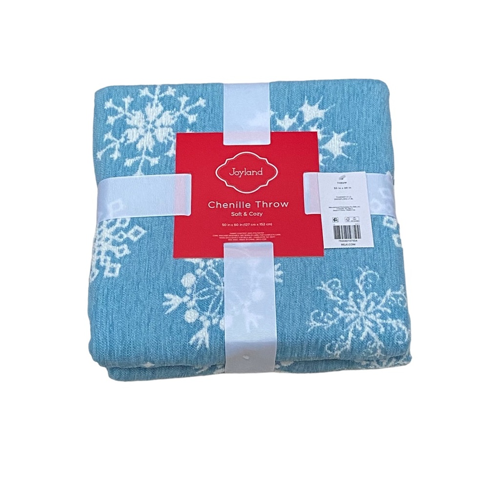 Joyland Blue Snowflake Chenille Throw Blanket